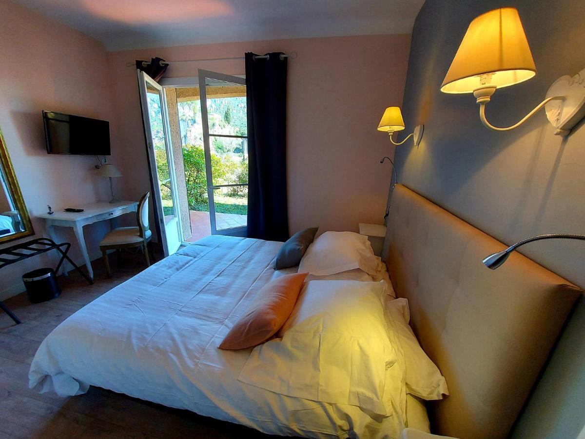 Hotel Les Hauts De Moureze Luaran gambar