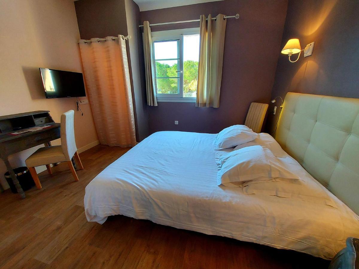 Hotel Les Hauts De Moureze Luaran gambar