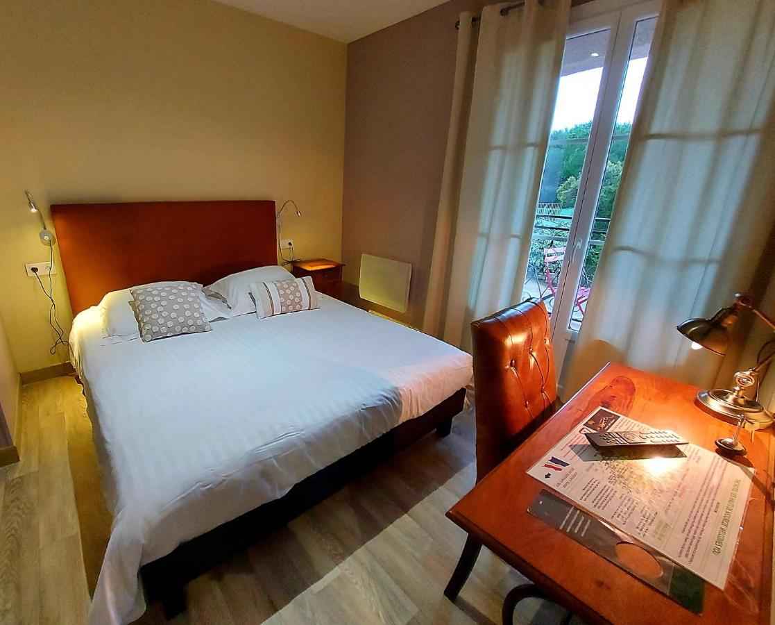 Hotel Les Hauts De Moureze Luaran gambar