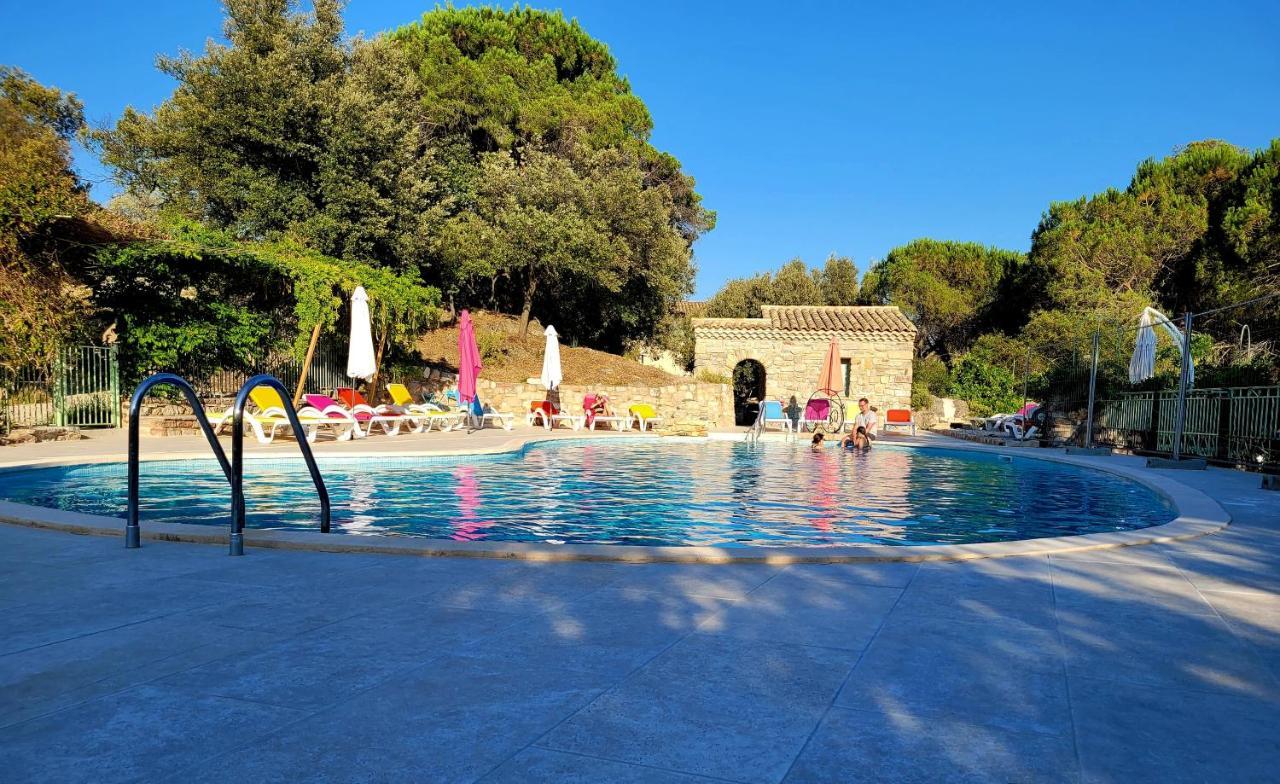 Hotel Les Hauts De Moureze Luaran gambar
