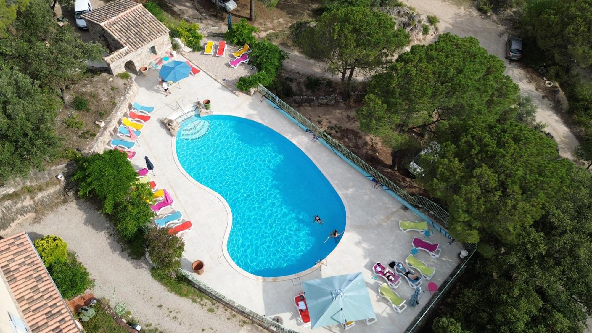 Hotel Les Hauts De Moureze Luaran gambar